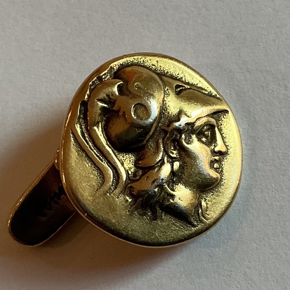 Metropolitan Museum of Art Cufflinks - Picture 2 of 5